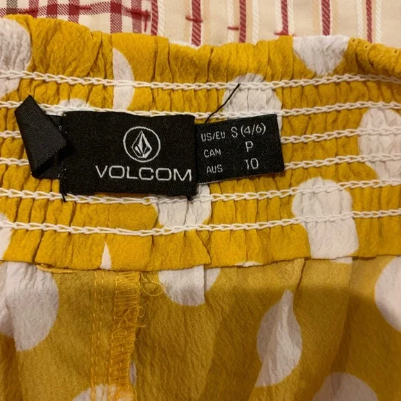 EUC VOLCOM Newdles Womens Shorts Sz S (4-6) read description! worn once!! - Picture 13 of 14